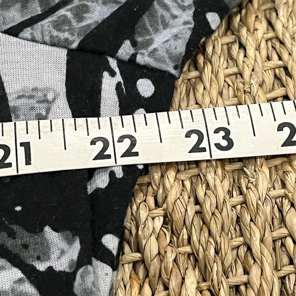 EUC CATO Print Tunic with black banded sleeves, hem and neckline - Picture 8 of 10